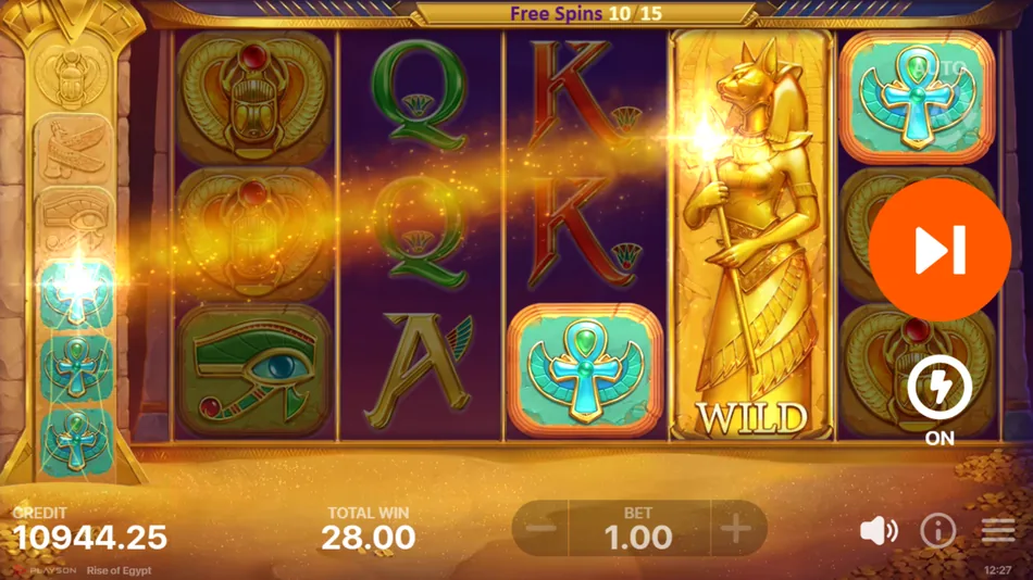 Expanding Anubis wild covering reel 3 during Rise of Egypt free spins
